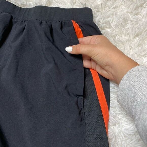 Under Armour Size S Athletic Shorts Fitted Lined Heatgear Black Pockets - Picture 5 of 12